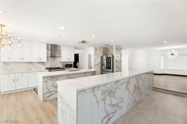 2840 Duneville Street, Las Vegas, NV 89146