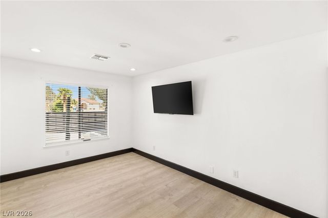 2840 Duneville Street, Las Vegas, NV 89146