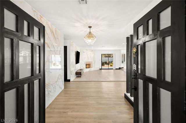 2840 Duneville Street, Las Vegas, NV 89146