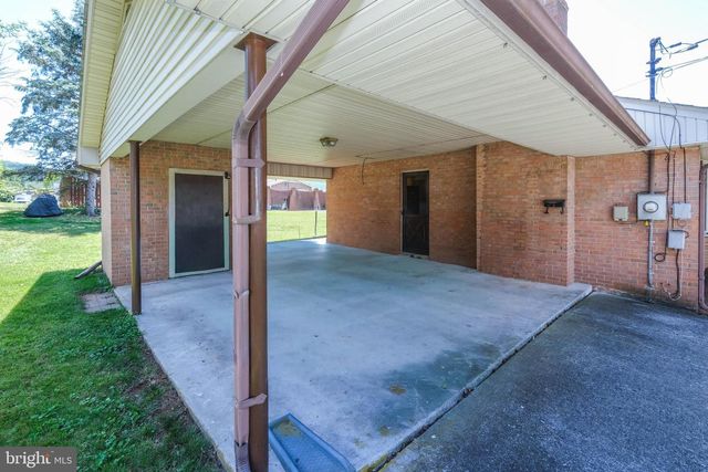 731 E STONEWALL DR, Front Royal, VA 22630