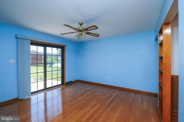 731 E STONEWALL DR, Front Royal, VA 22630