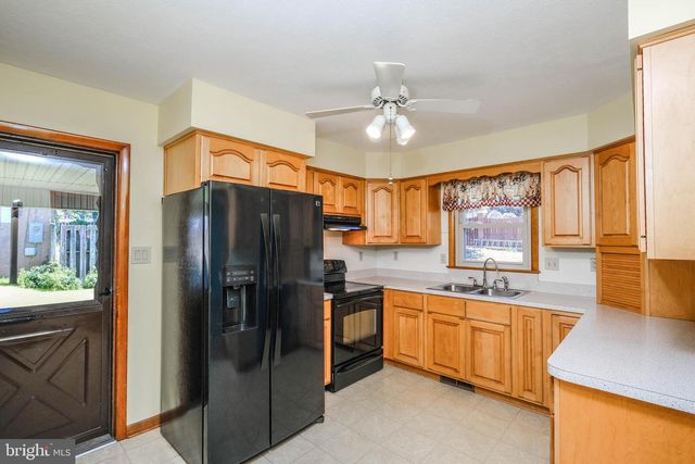 731 E STONEWALL DR, Front Royal, VA 22630