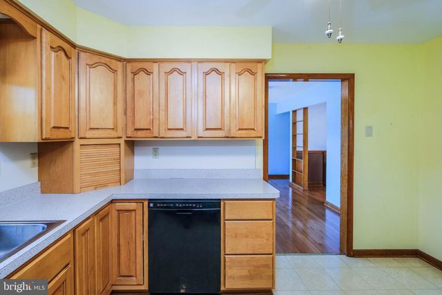 731 E STONEWALL DR, Front Royal, VA 22630
