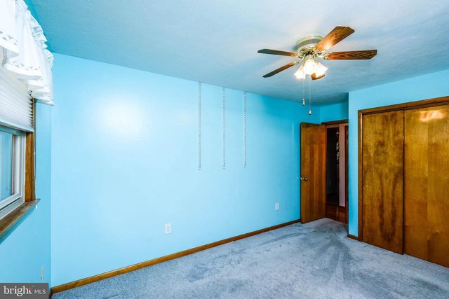 731 E STONEWALL DR, Front Royal, VA 22630