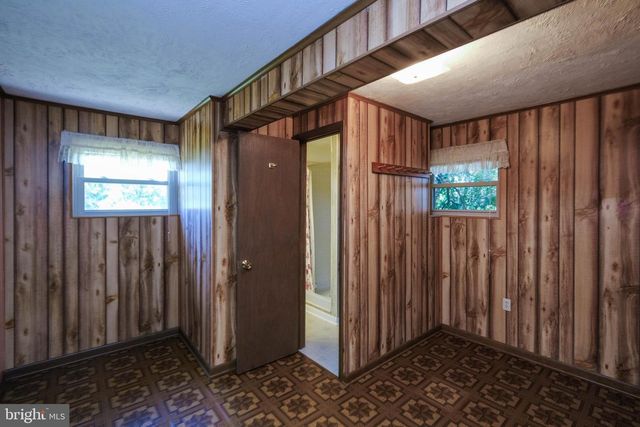 731 E STONEWALL DR, Front Royal, VA 22630
