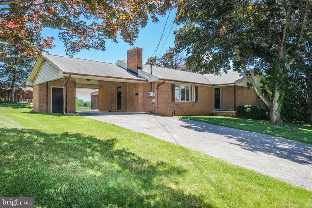 731 E STONEWALL DR, Front Royal, VA 22630