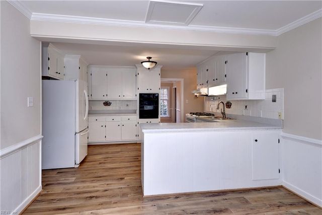 102 Holloway DR, Williamsburg, VA 23185