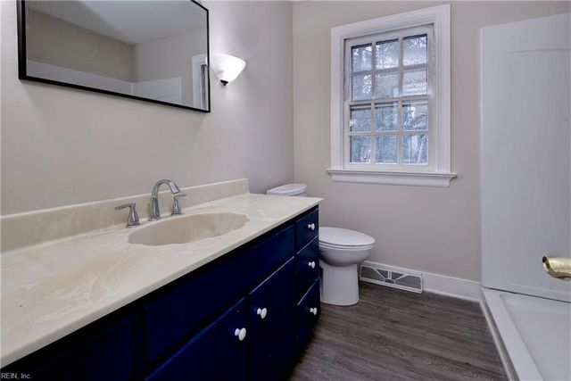 102 Holloway DR, Williamsburg, VA 23185