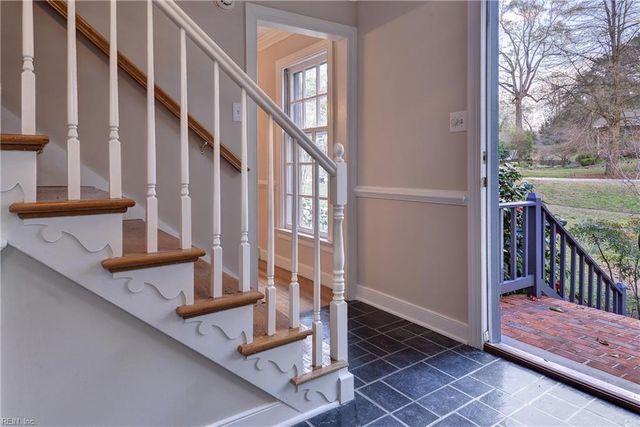 102 Holloway DR, Williamsburg, VA 23185