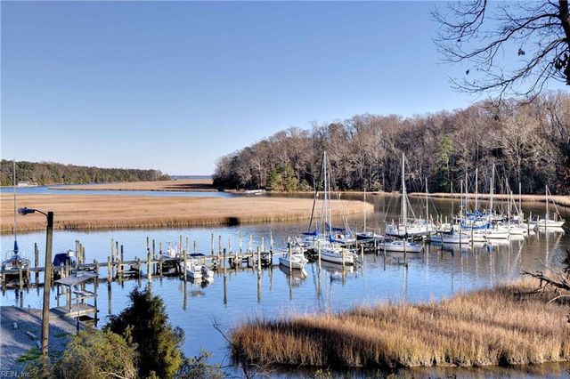 102 Holloway DR, Williamsburg, VA 23185