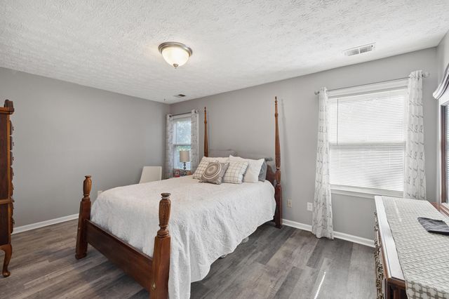 1300 Kennecott Way, Lexington, KY 40514