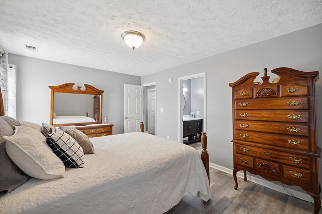 1300 Kennecott Way, Lexington, KY 40514