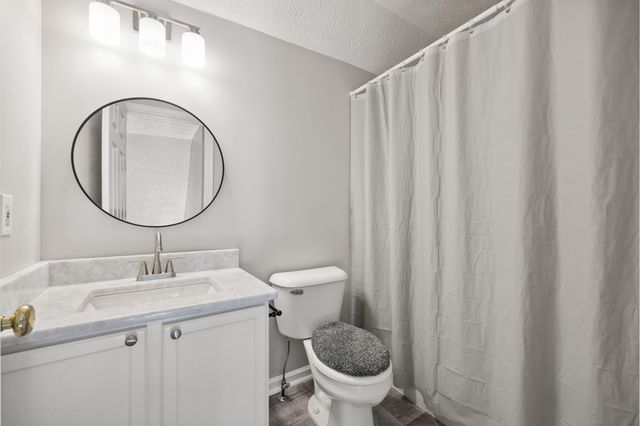 1300 Kennecott Way, Lexington, KY 40514