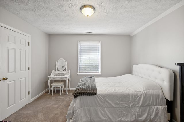 1300 Kennecott Way, Lexington, KY 40514