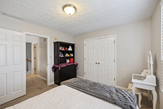 1300 Kennecott Way, Lexington, KY 40514