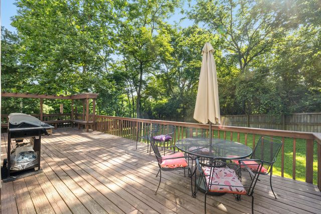 1300 Kennecott Way, Lexington, KY 40514