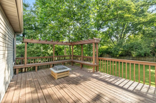 1300 Kennecott Way, Lexington, KY 40514