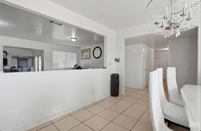 2500 Emerald Street, Bakersfield, CA 93304