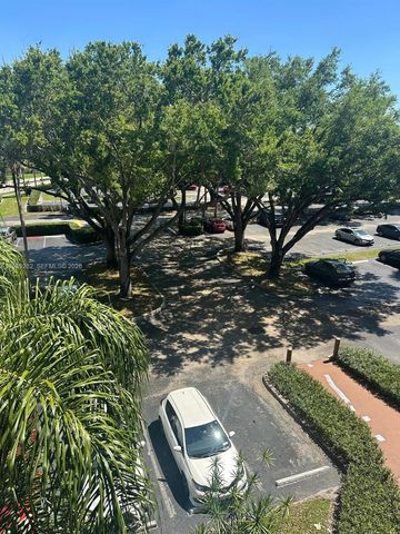 1811 Sabal Palm Dr 406, Davie, FL 33324