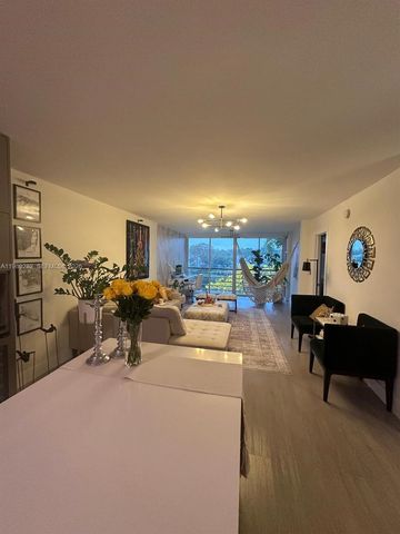 1811 Sabal Palm Dr 406, Davie, FL 33324