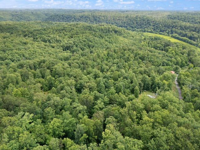 2401 Bell Point Road, Beattyville, KY 41311