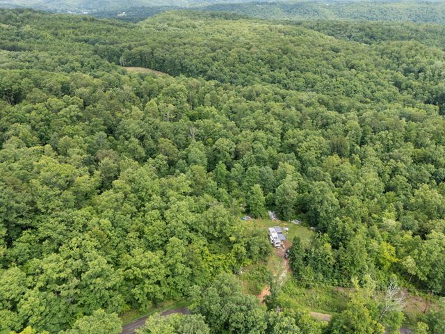 2401 Bell Point Road, Beattyville, KY 41311