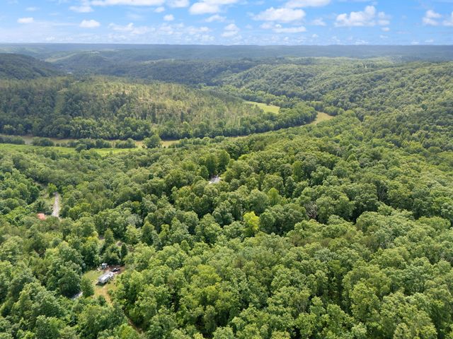 2401 Bell Point Road, Beattyville, KY 41311