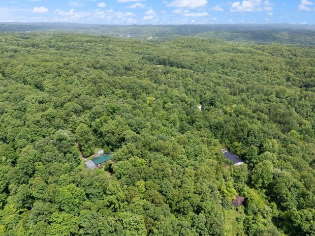 2401 Bell Point Road, Beattyville, KY 41311