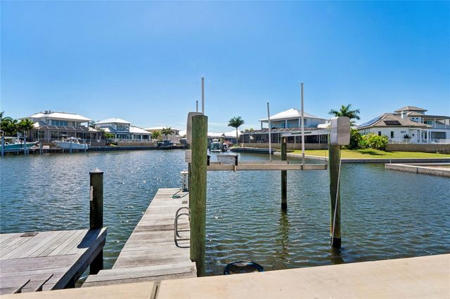 5714 SEA TROUT PLACE, Apollo Beach, FL 33572