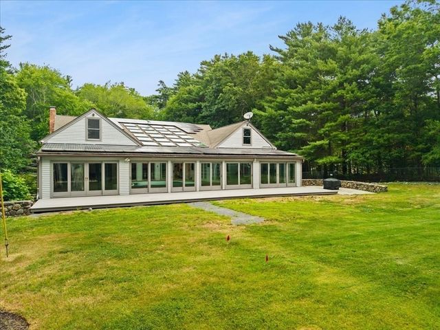 10 Kathy Ln, East Bridgewater, MA 02333