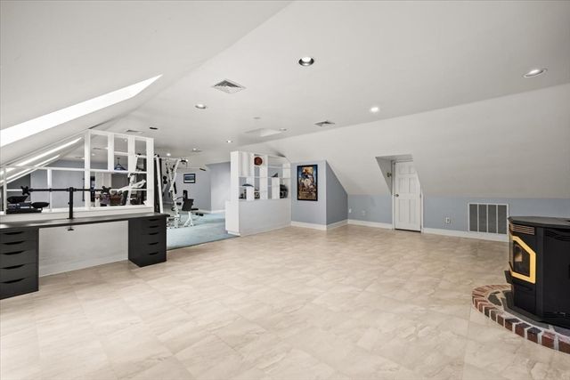10 Kathy Ln, East Bridgewater, MA 02333
