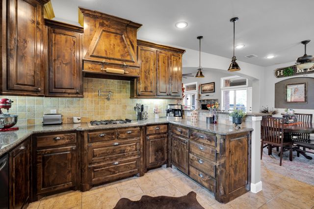 116 Spring Creek Drive, Waxahachie, TX 75165