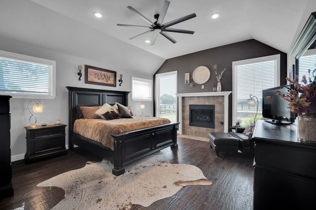 116 Spring Creek Drive, Waxahachie, TX 75165