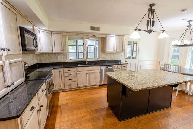 2707 BROOK BRIDGE CV, Germantown, TN 38138