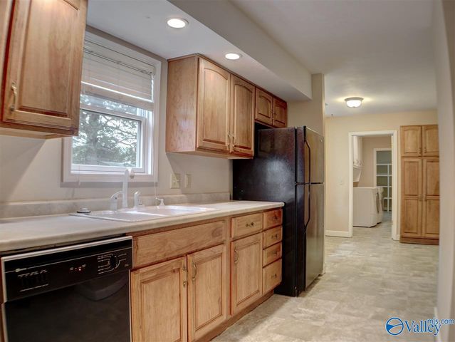 2503 Wynterhall Road, Huntsville, AL 35803