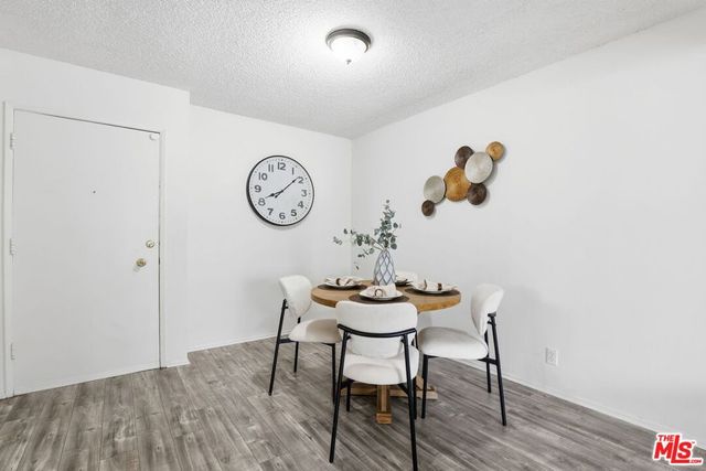 18620 Hatteras Street 276, Tarzana, CA 91356