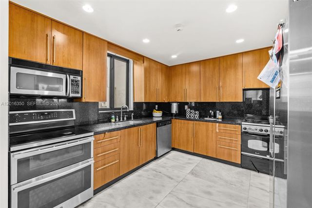 3420 Sheridan Ave, Miami Beach, FL 33140