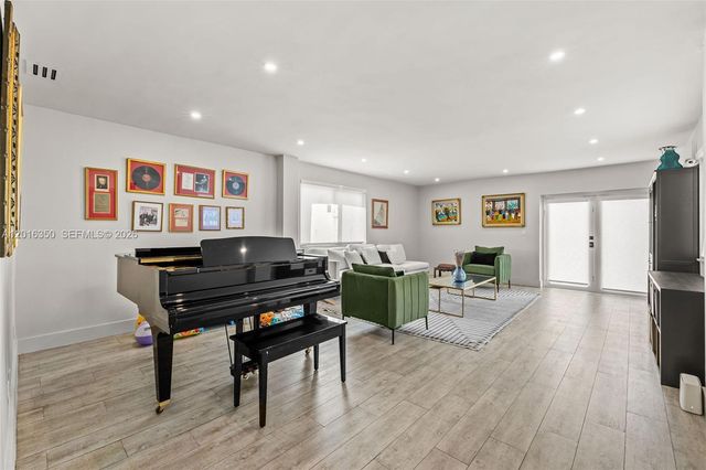 3420 Sheridan Ave, Miami Beach, FL 33140