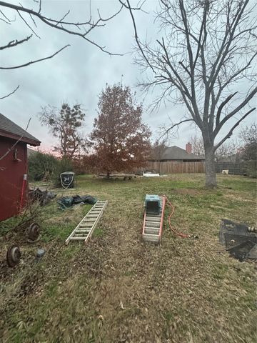 311 Edgewood Street, Krum, TX 76249