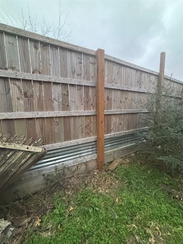 311 Edgewood Street, Krum, TX 76249