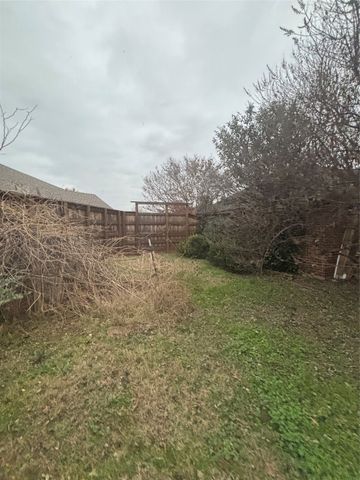 311 Edgewood Street, Krum, TX 76249