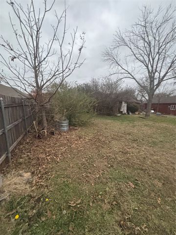 311 Edgewood Street, Krum, TX 76249