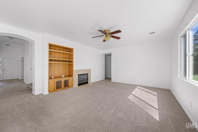 11903 Sandy River Court, Bakersfield, CA 93311