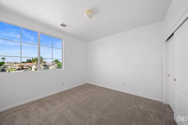 11903 Sandy River Court, Bakersfield, CA 93311