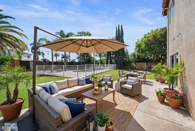 11903 Sandy River Court, Bakersfield, CA 93311