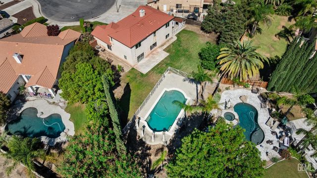 11903 Sandy River Court, Bakersfield, CA 93311