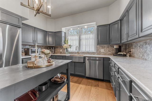 3100 Fairway Dr, Baton Rouge, LA 70809