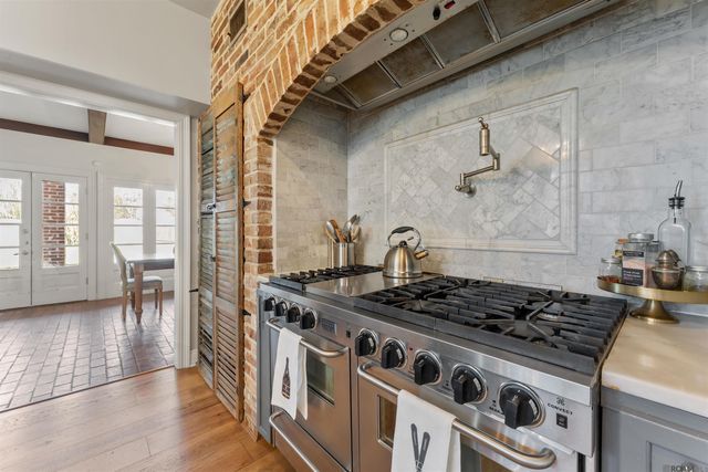 3100 Fairway Dr, Baton Rouge, LA 70809