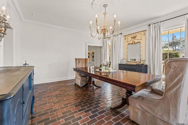 3100 Fairway Dr, Baton Rouge, LA 70809