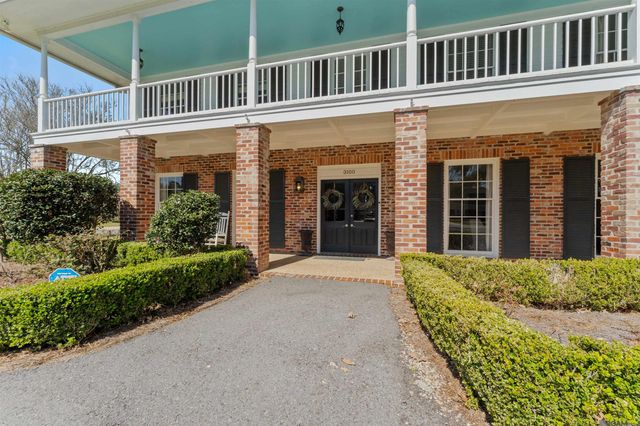 3100 Fairway Dr, Baton Rouge, LA 70809